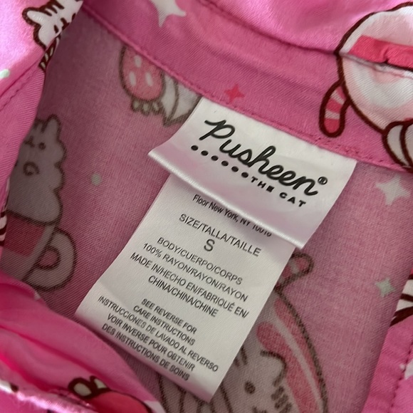 Pusheen The Cat Dessert Tee - Picture 3 of 3